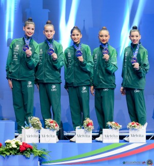 podium group sfe03249 copia simone ferraro ph